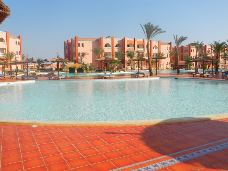 Beach Albatros Garden