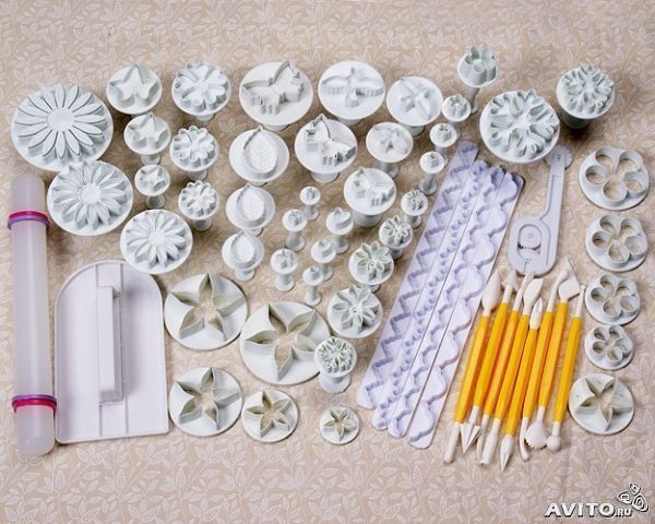 Инструменты для работы с мастикой