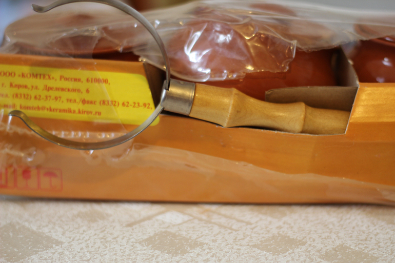 Вятская керамика. Набор горшков (3 шт) с ухватом. 2 Кокотницы.