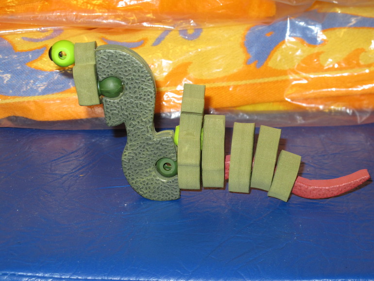 3D-пазл или мягкий конструктор из EVA материала.