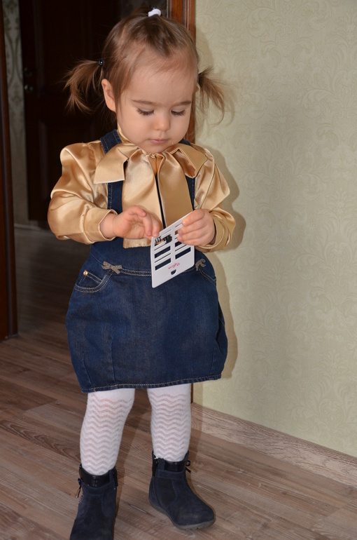 Просто млею от этого сарафанчика....