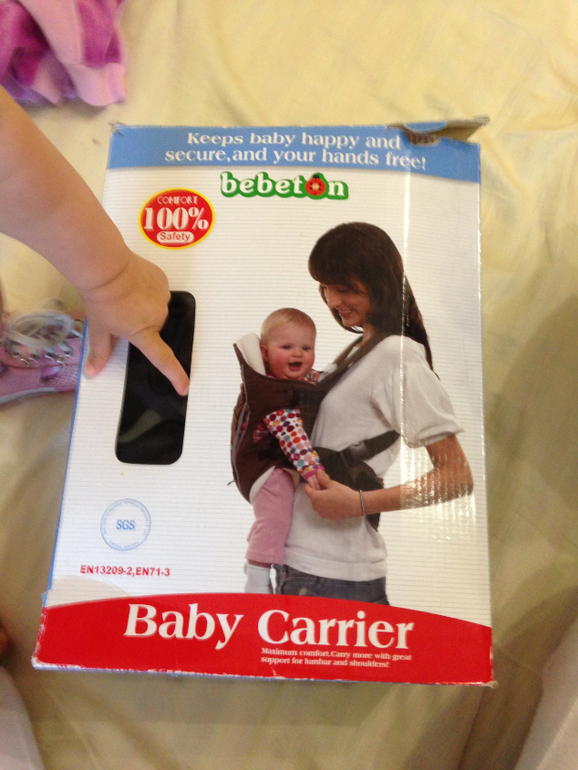 Много одежды для девочек 68-80 р-р. Вещи парные. Обувь -17-20 р-р - не парная. Рюкзаки переноски-кенгуру.