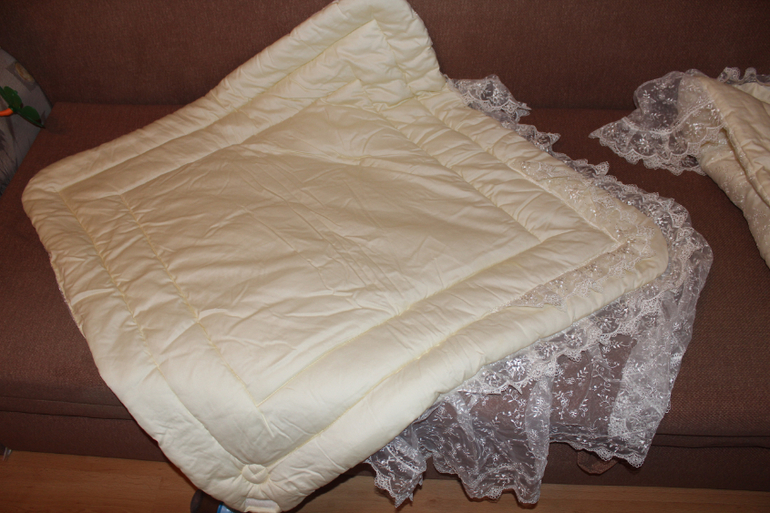 Продам конверты на выписку 2 шт. (бу)