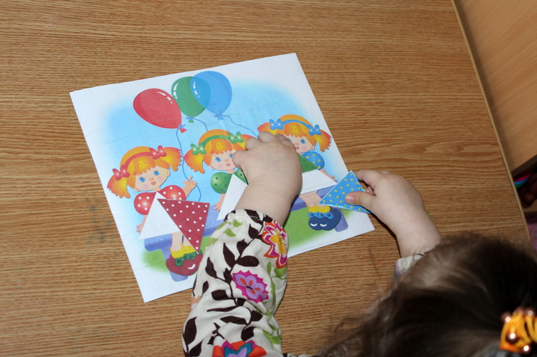 Тематическая неделя Фигуры. День второй -ТРЕУГОЛЬНИК!!!