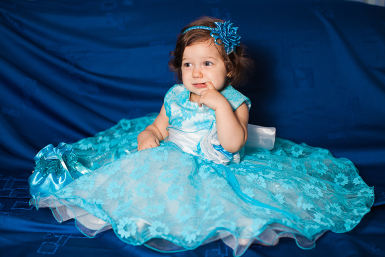 Продаю шикарное платье + болеро + сумочка + шляпка= 2500р.