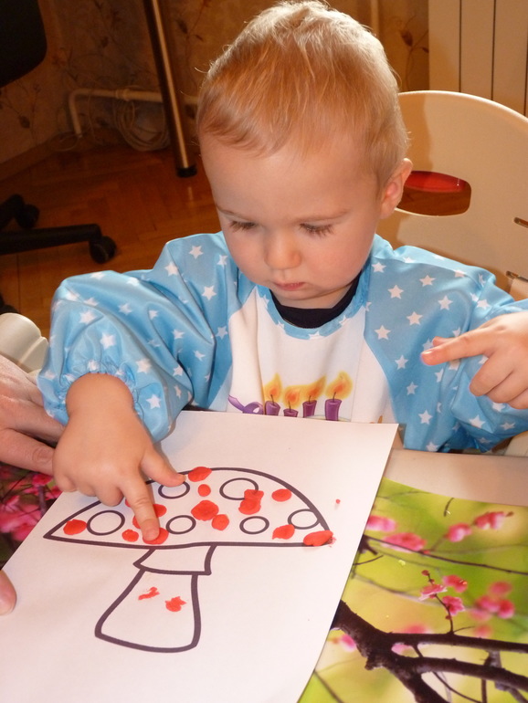 Что Кирюшка умеет к своим 1,5 годам :)