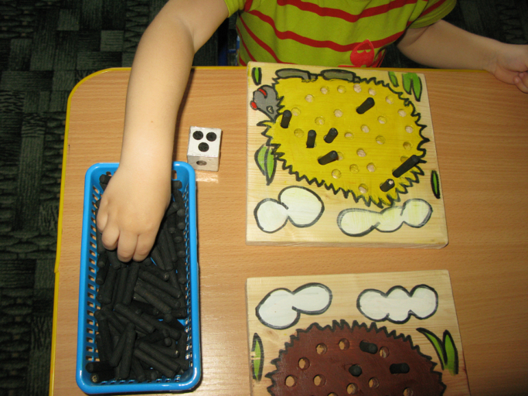 Играем в гаражи и ежиков