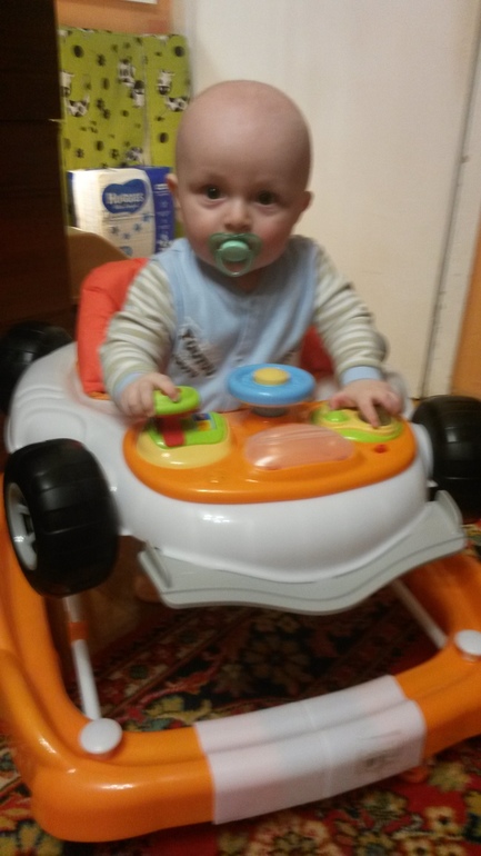 Ходунки и наша первая обувь.