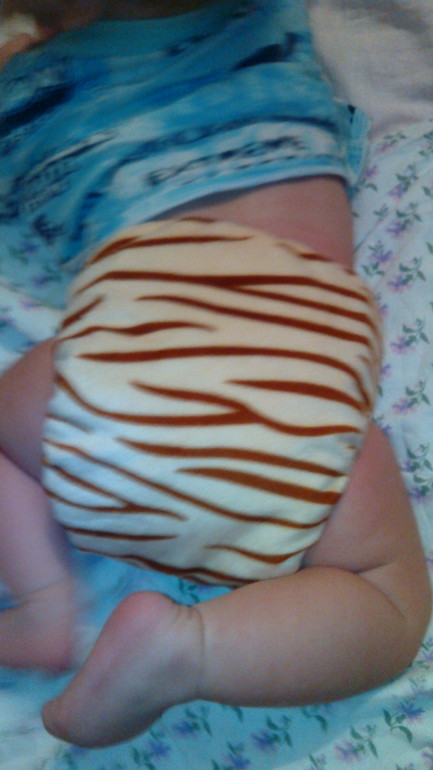 Многоразовые подгузники ALVA на любимой попе