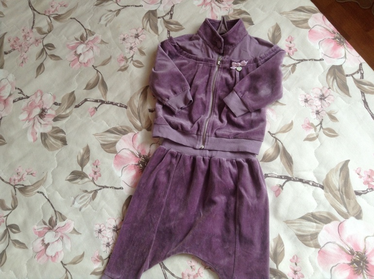 Продам очень нарядные костюмчики д/ дев. 1-2 года, идеальное состояние,Catimini, Primigi, Chi 6?