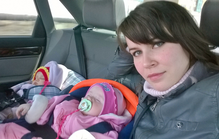 Нам 6 с половинкой месяцев) И немного фото..