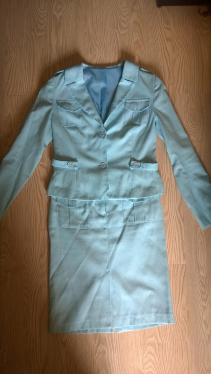 Костюмы, брюки, платья