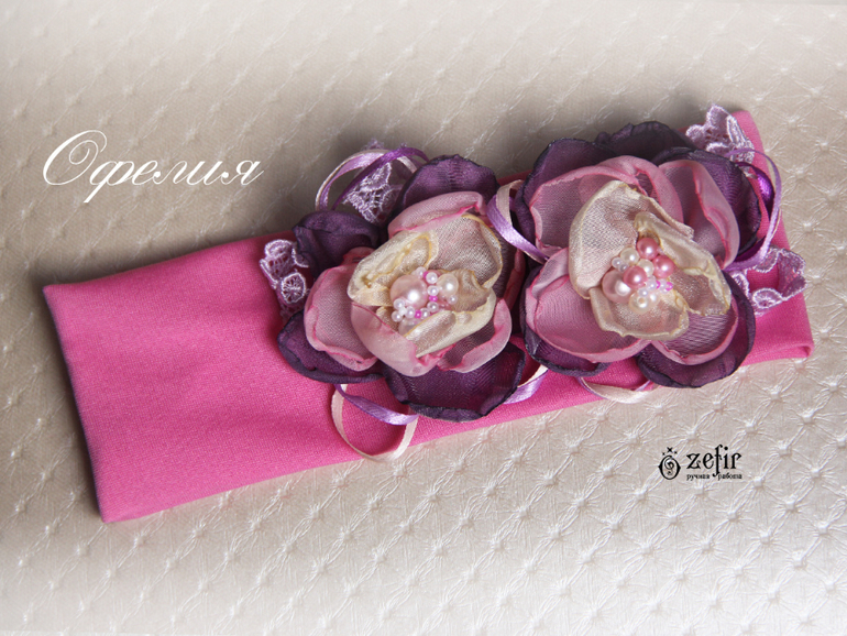 В  наличии. Новые от 23,04. Броши, ободки, повязки с  цветами  из ткани  ручной работы!