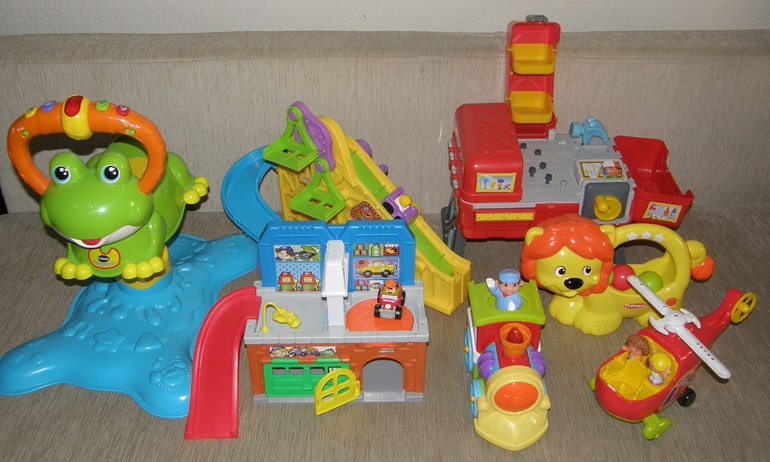 Наши игрушки 1,5 года  Fisher Price, Vtech и др.