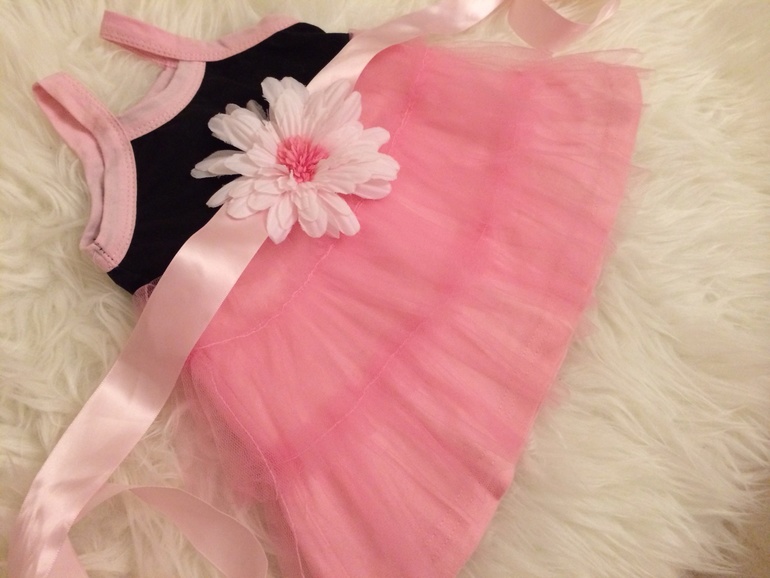 Продам платье 6-9 мес. 500 руб. Очень нежное) б/у.