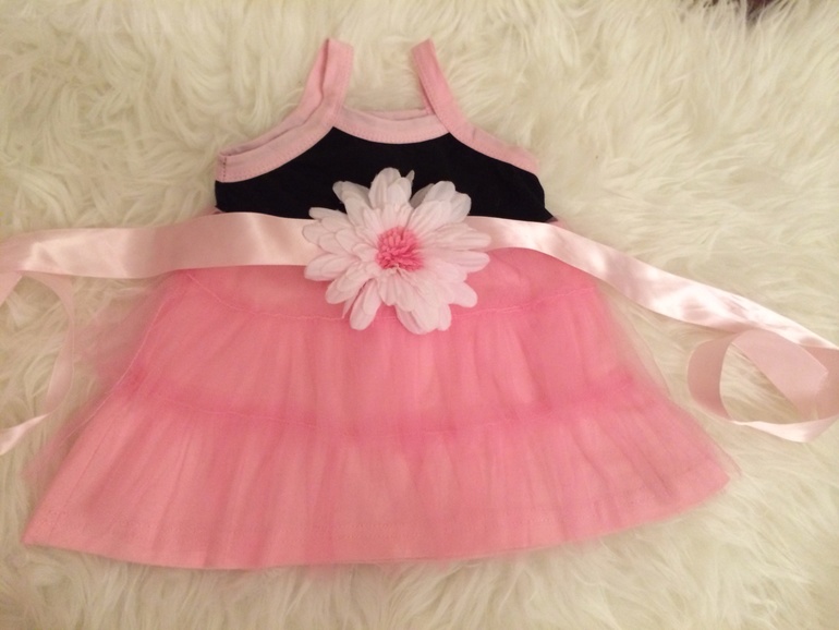 Продам платье 6-9 мес. 500 руб. Очень нежное) б/у.