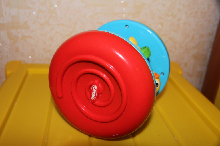 Игрушки пакетом и отдельно до года, вожжи Canpol, почта.