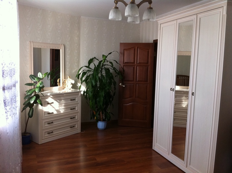 Как сделать нашу спальню уютной?Дайте совет.