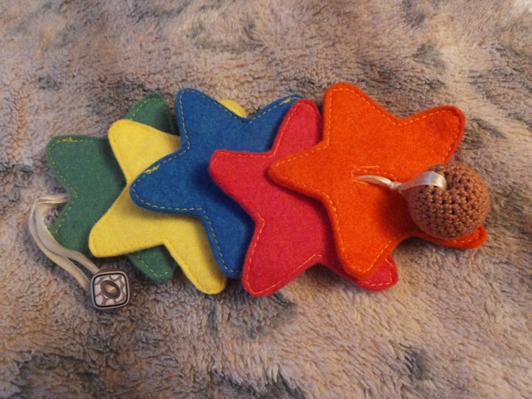 Учимся застегивать пуговички