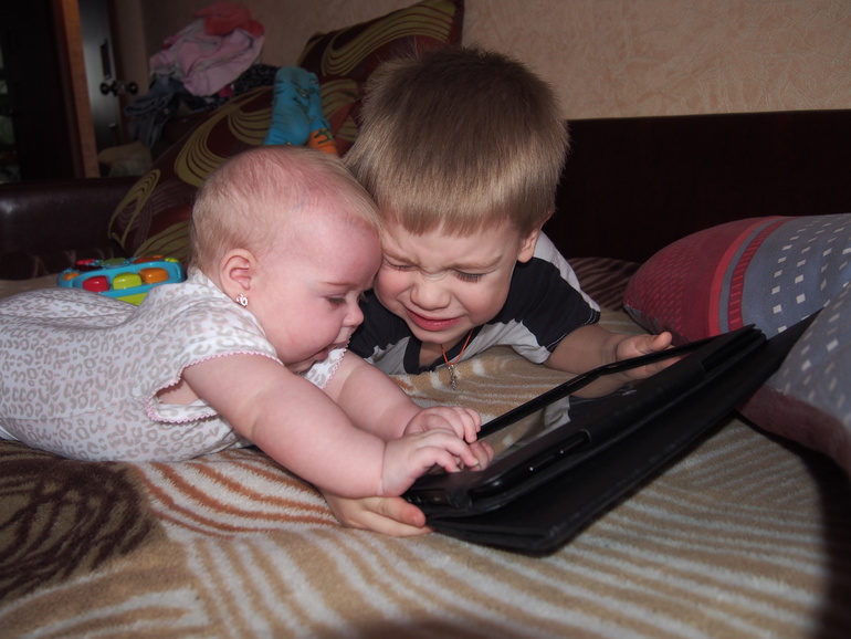 Планшет лучшая няня...