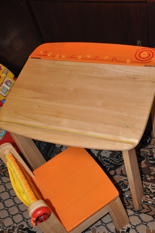 Рабочее место ребенку (выбираем стол и стул)