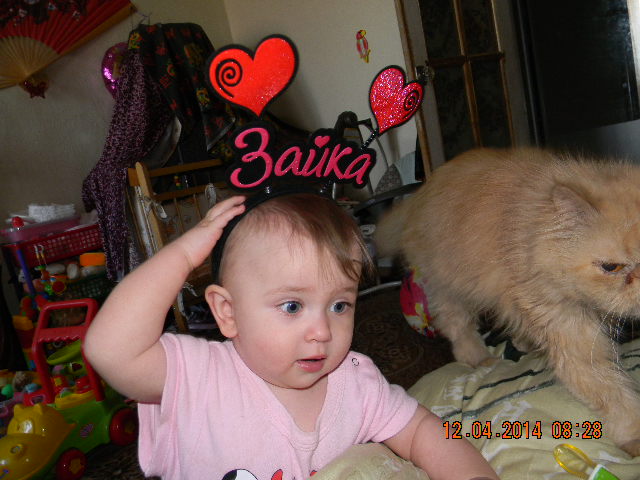 Приодретается приблуда))))ко дню рождения..надо ж померить)))