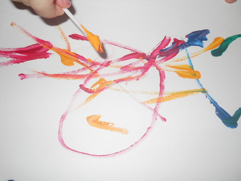 Рисуем ватными палочками!